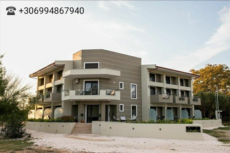 Hotel with 13 rooms in Gerakini Halkidiki Greece