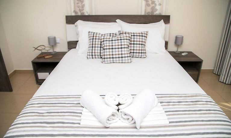 Hotel with 13 rooms in Gerakini Halkidiki Greece