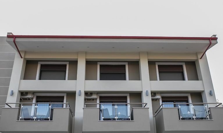 Hotel with 13 rooms in Gerakini Halkidiki Greece